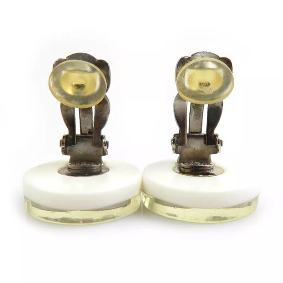 Auth CHANEL CC Logo Clip on Earrings White/Silver Resin/Metal - e59866g - Picture 6 of 8
